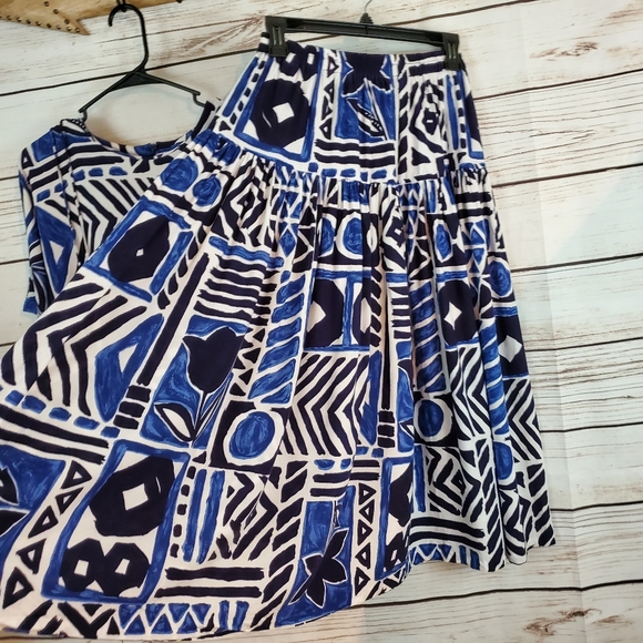 Anthony Mark Hankins | 2 Pc Floral Top & Skirt - Picture 8 of 8